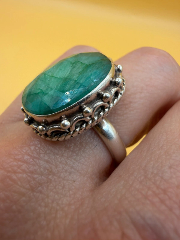 Vintage 925 Sterling Silver natural Emerald Gemstone Uk size O#111
