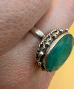 Vintage 925 Sterling Silver natural Emerald Gemstone Uk size O