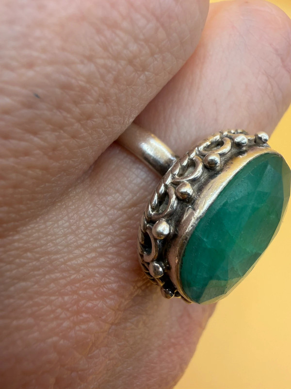 Vintage 925 Sterling Silver natural Emerald Gemstone Uk size O#111