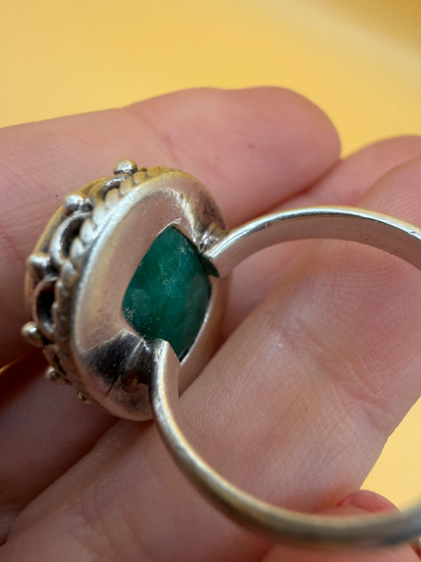 Vintage 925 Sterling Silver natural Emerald Gemstone Uk size O#111