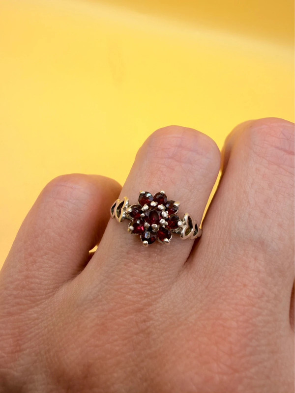 Stunning vintage sterling silver 925 ring with natural garnet, size O.#8