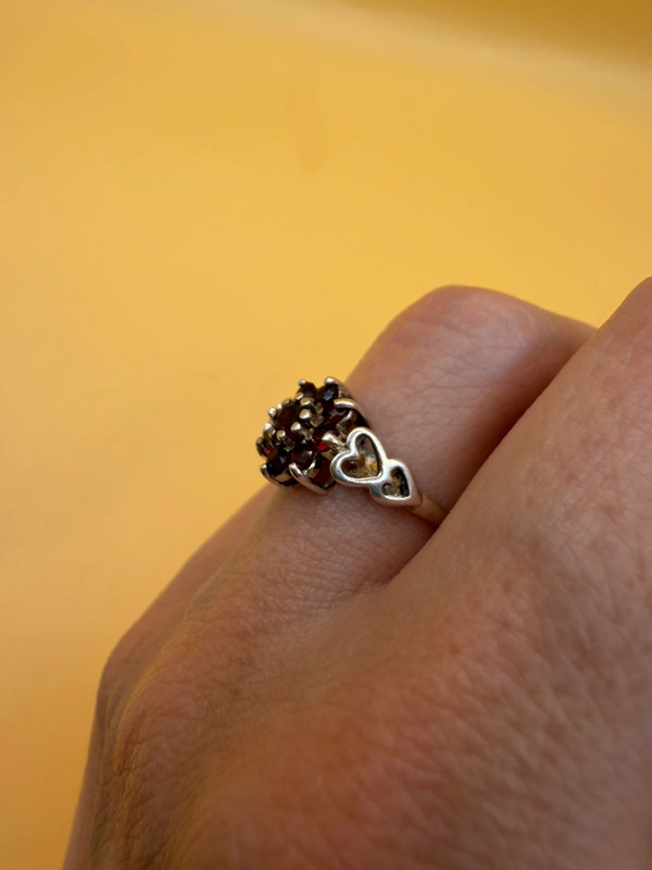 Stunning vintage sterling silver 925 ring with natural garnet, size O.#8