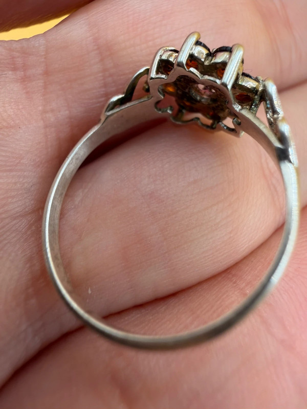 Stunning vintage sterling silver 925 ring with natural garnet, size O.#8
