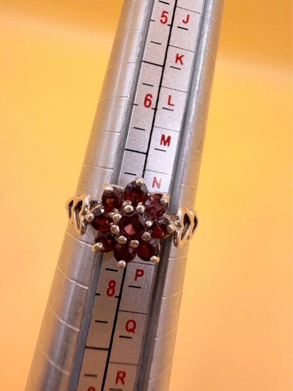 Stunning vintage sterling silver 925 ring with natural garnet, size O.#8