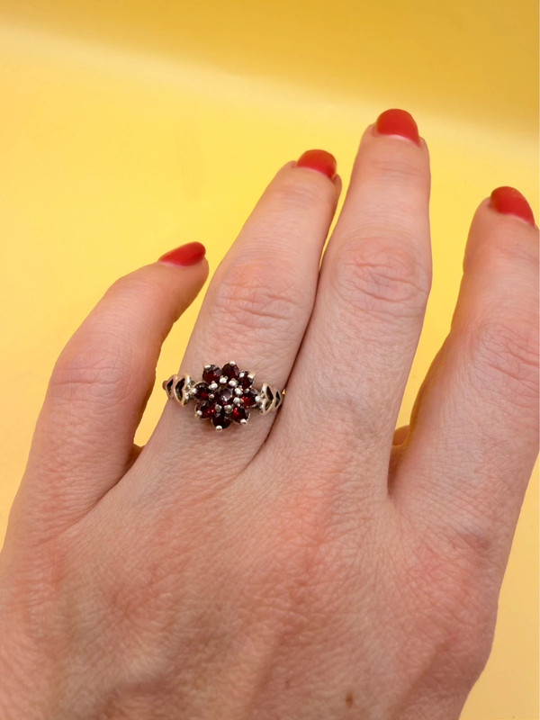 Stunning vintage sterling silver 925 ring with natural garnet, size O.#8