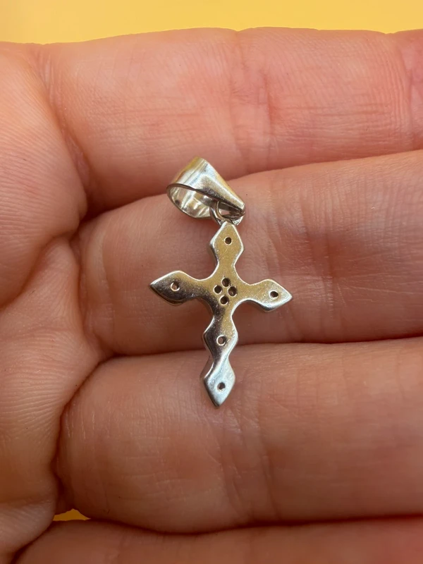 Incredible Sterling silver cross#101