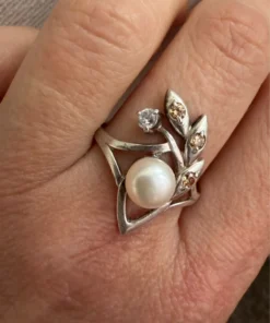 Late Soviet sterling silver ring, size U, with a pearl #142