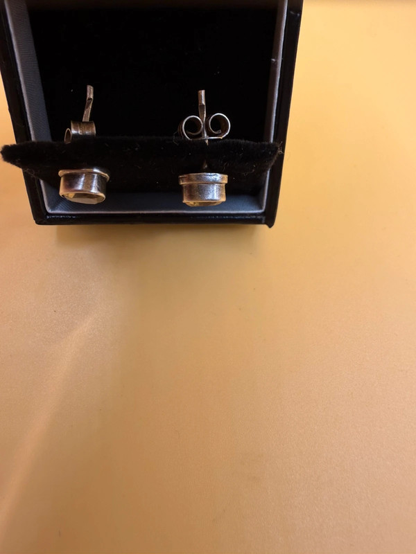 Vintage sterling silver stud earrings with natural citrine #118