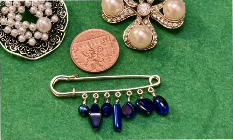 Mixed Lot of 3x Beautiful Vintage Brooches. Excellent Condition.