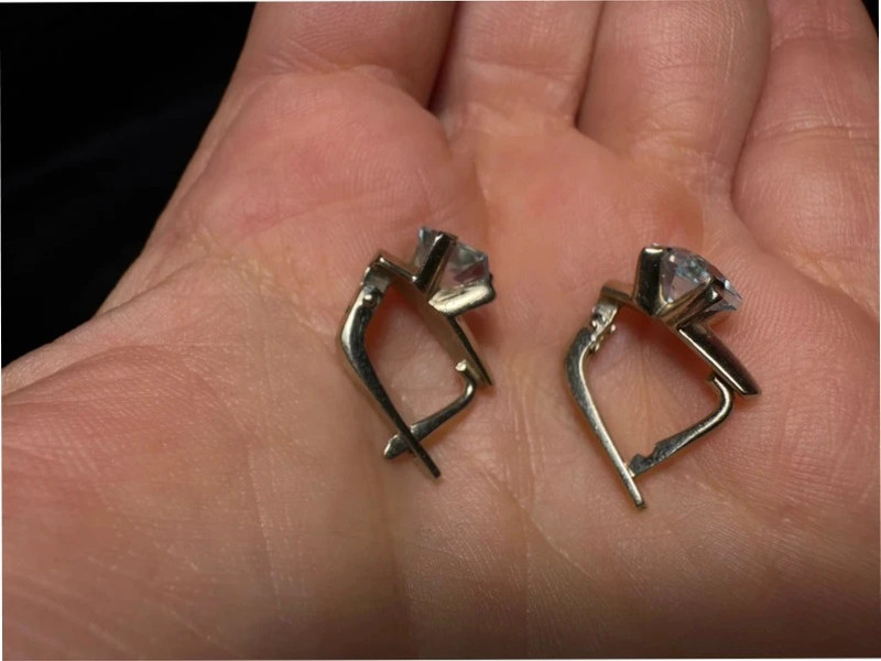 14k Gold earrings with natural topaz