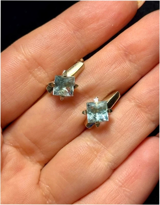 14k Gold earrings with natural topaz
