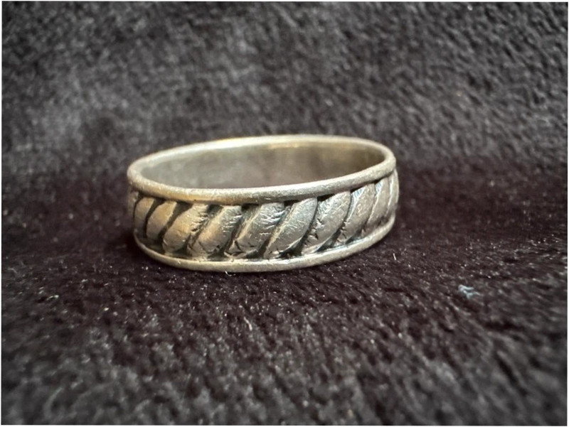 Vintage Sterling silver ring size M1/2. (1)