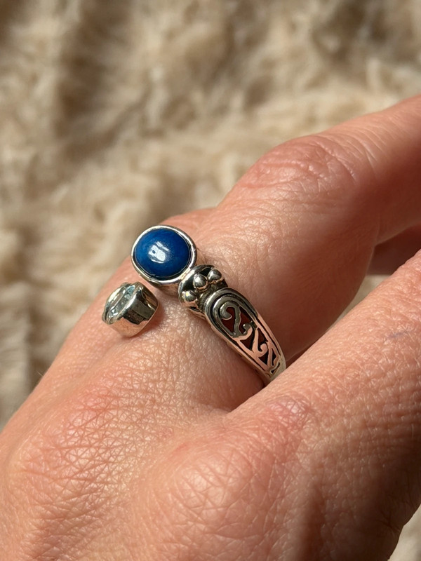Stunning 925 sterling silver adjustable ring with natural topaz and lapis lazuli, UK size N.