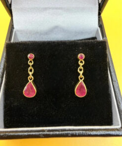 375 gold ( 9 k) JAH hallmark earrings with natural ruby~108