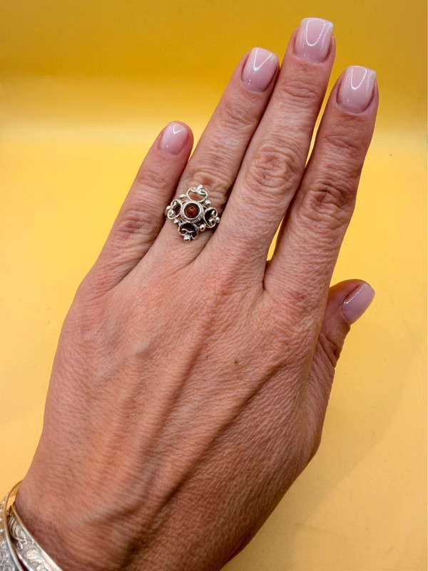 Vintage sterling silver ring with amber Uk size L~108