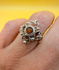 Vintage sterling silver ring with amber  Uk size L~108