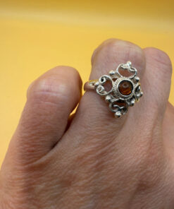 Vintage sterling silver ring with amber Uk size L