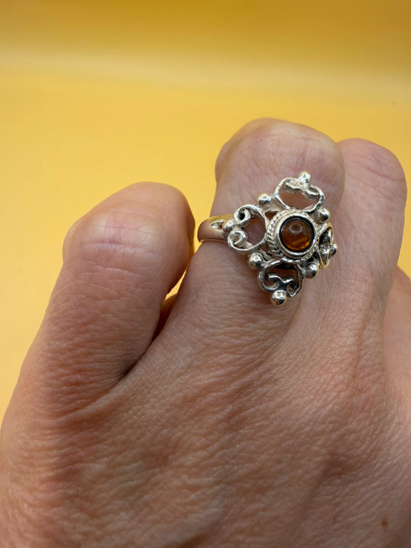 Vintage sterling silver ring with amber Uk size L~108