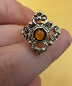 Vintage sterling silver ring with amber Uk size L