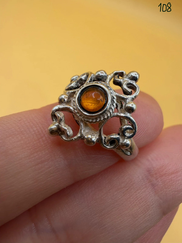 Vintage sterling silver ring with amber Uk size L~108