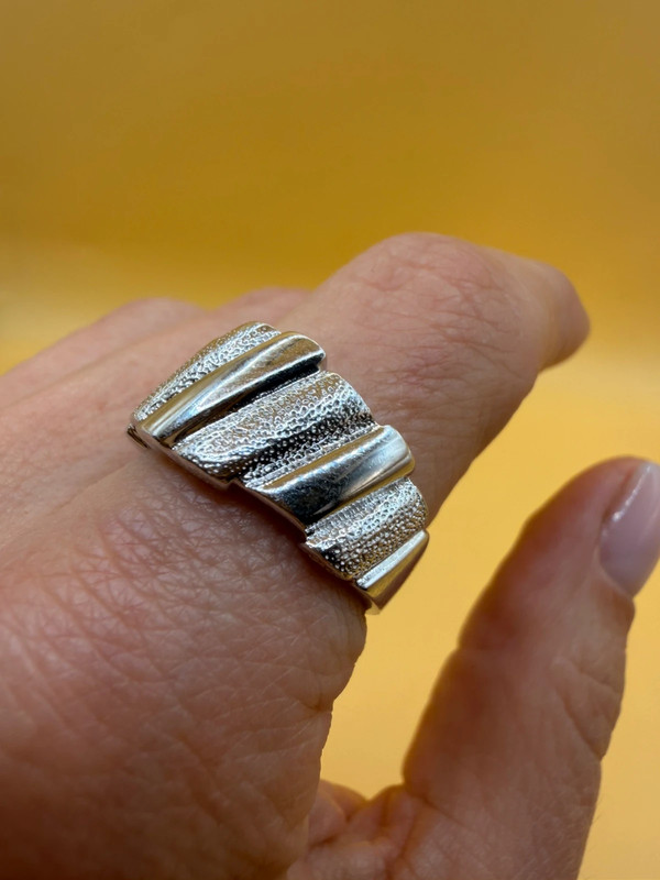 Massive Sterling silver ring Uk size Q~48