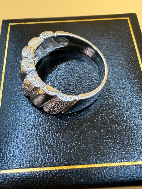 Massive Sterling silver ring Uk size Q~48