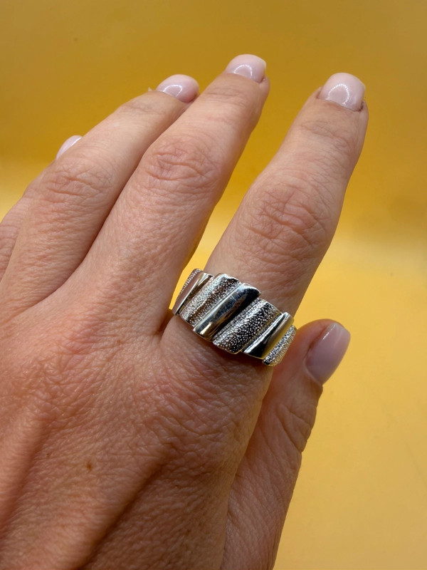 Massive Sterling silver ring Uk size Q~48