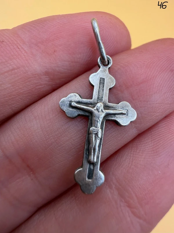 Silver Vintage Protective Cross Charm Pendant~46