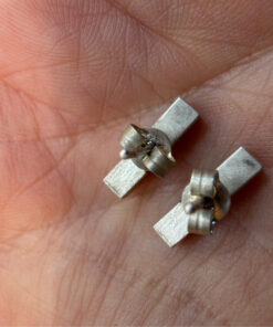 Fashion sterling silver stud earrings