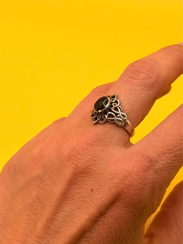 Vintage silver ring with onyx, size N ~32