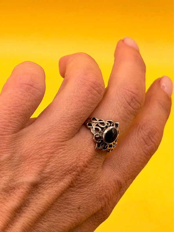 Vintage silver ring with onyx, size N ~32