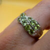 An incredibly beautiful 925 sterling silver ring with a peridot gemstone, UK size O~7