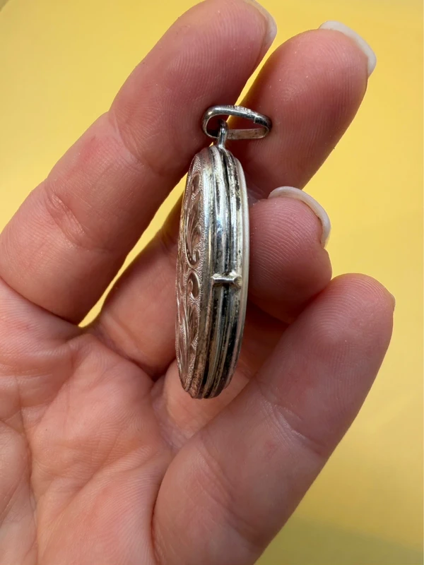 Vintage Extra Large Sterling Silver Locket ~9