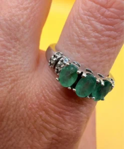 Luxury vintage sterling silver ring with emeralds and topazes. Size R