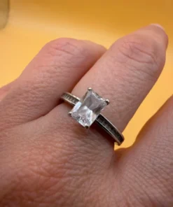 Sterling silver 925 ring with a clear stone, size M