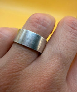Vintage sterling silver massive ring Uk size M