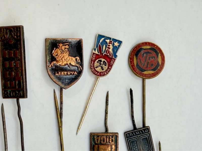 Baltic Soviet Union vintage pins~4