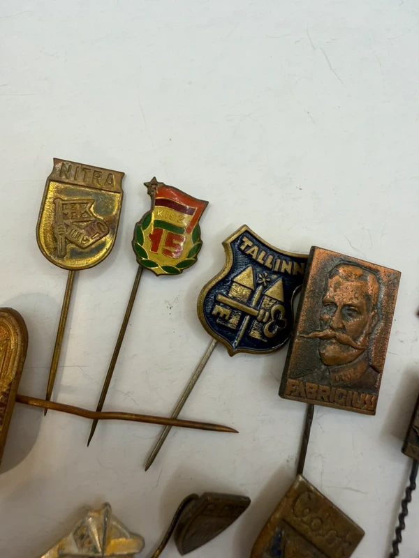 Baltic Soviet Union vintage pins~5