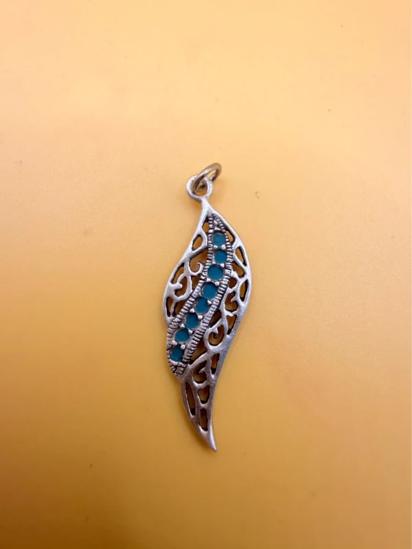Vintage sterling silver pendant ~11