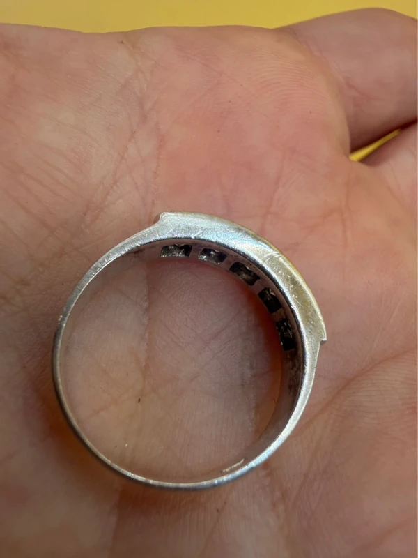 Sterling silver ring with CZ Uk size O~ 11