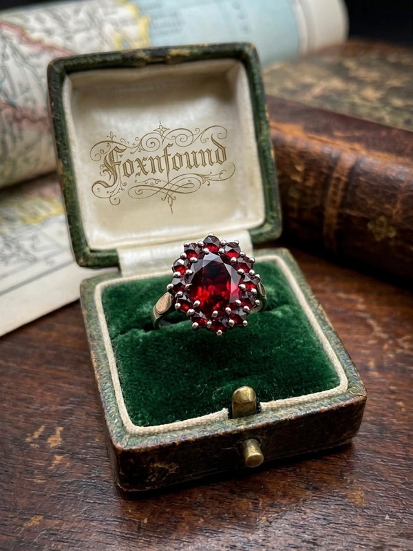 Early 20th century vintage ring in 800 silver with natural garnets, size N~12