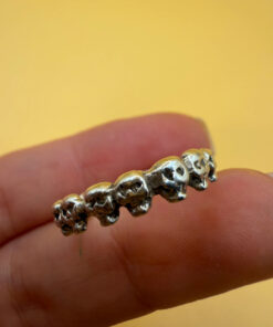 Unique Vintage 925 Sterling Silver Ring featuring Skulls, Size P
