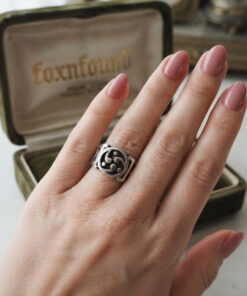 Vintage 925 Sterling Silver Celtic Pattern Ring -Ring Size UK M (US 6.25)