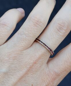 Vintage sterling Silver Red Garnet Stones Ring Size O