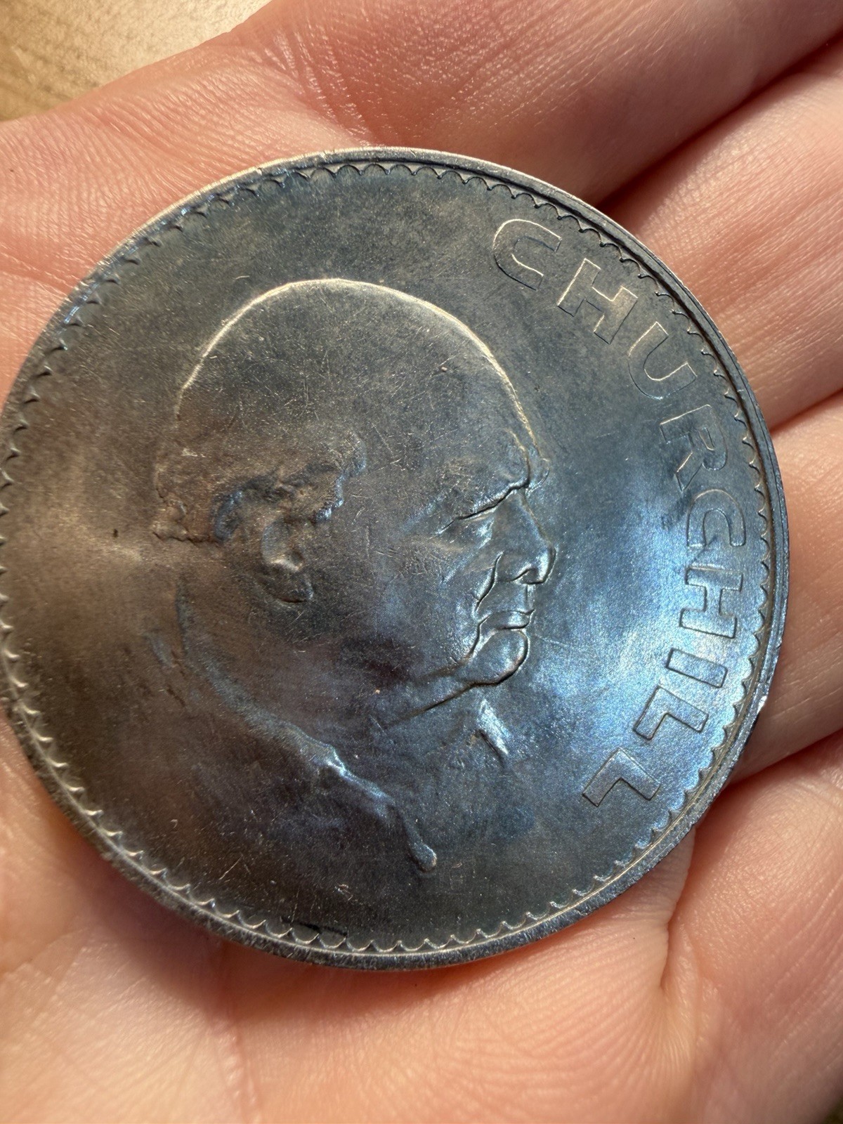1965 Sir Winston Churchill Commemorative One Crown Coin In Perspex Case