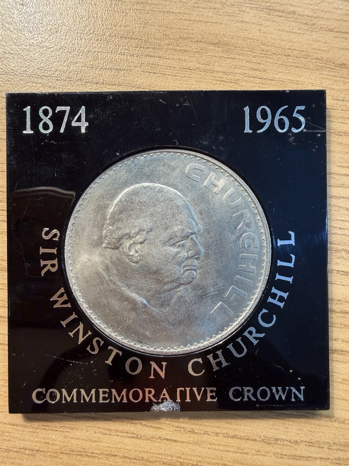 1965 Sir Winston Churchill Commemorative One Crown Coin In Perspex Case