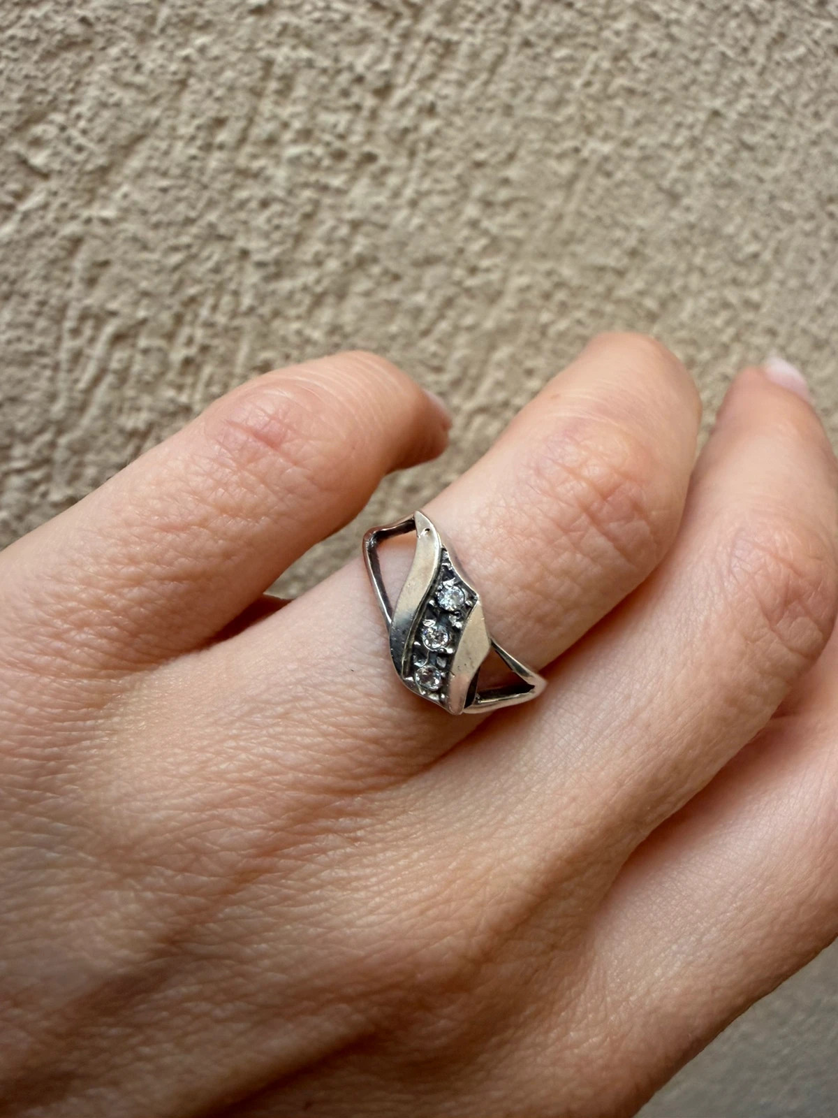 Unusual sterling silver ring, size L
