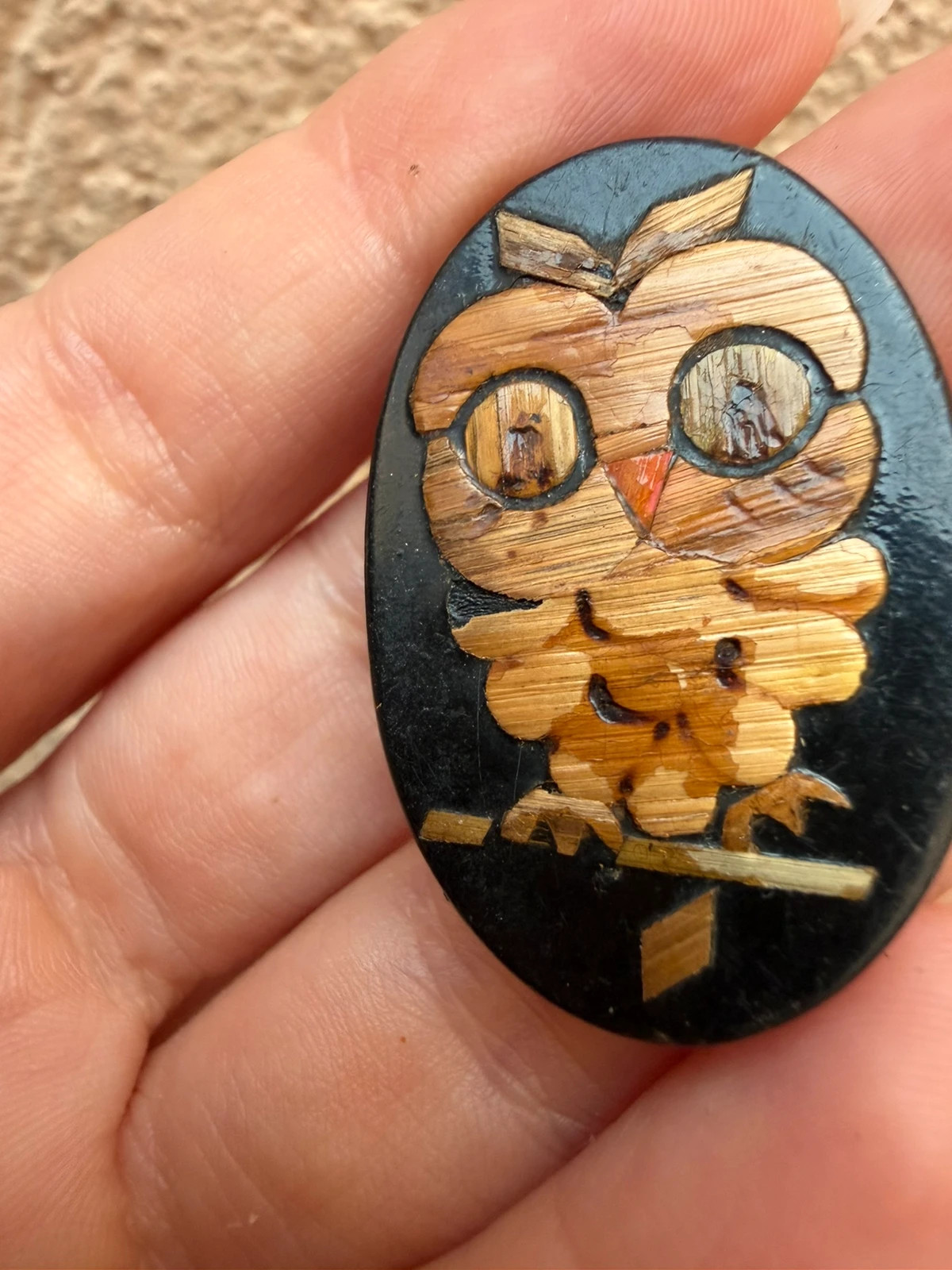 Soviet Wooden Owl Brooch – Handcrafted Natural Straw Inlay Art (1960s-70s)