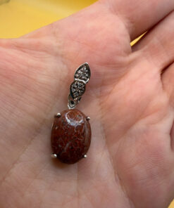 Vintage Exquisite Silver Pendant with Natural Agate