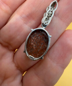 Vintage Exquisite Silver Pendant with Natural Agate